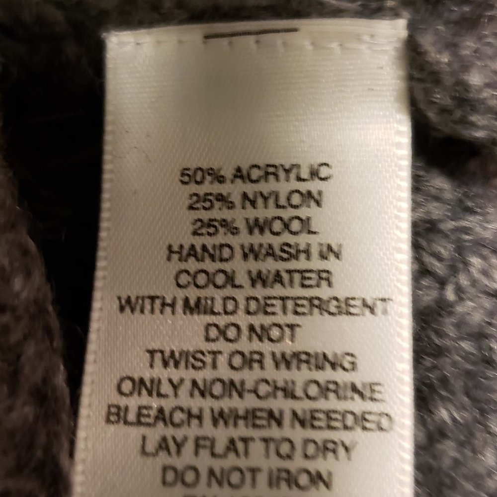 NEW Lord & Taylor Sweater - Picture 4 of 5